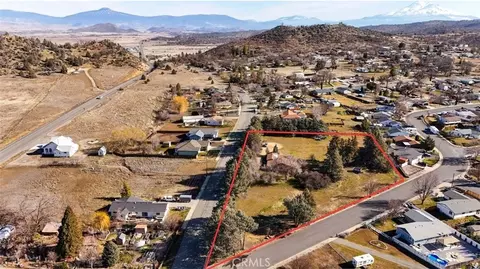 View/Area - 905 Campbell, Yreka, CA 96097 photo 1 of 6