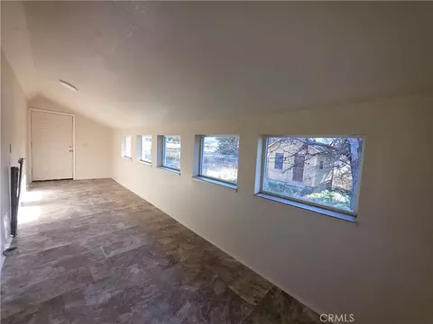 Entry Way - 905 Campbell, Yreka, CA 96097 photo 2 of 4