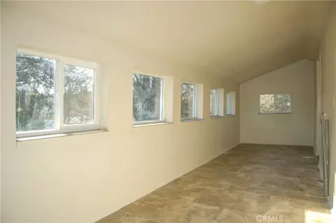 Entry Way - 905 Campbell, Yreka, CA 96097 photo 4 of 4
