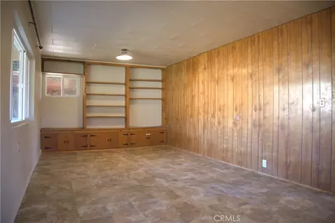 Living - 905 Campbell, Yreka, CA 96097 photo 1 of 8