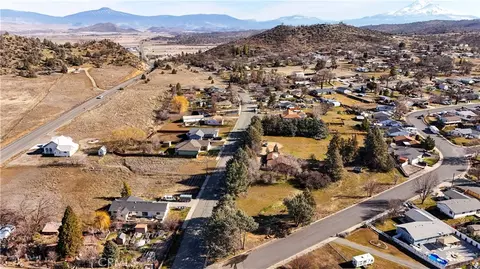View/Area - 905 Campbell, Yreka, CA 96097 photo 5 of 6