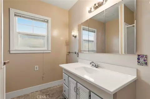 Bath - 354 Oak, Maxwell, CA 95955 photo 3 of 4