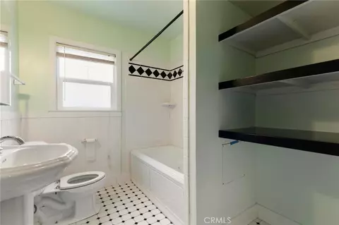 Bath - 354 Oak, Maxwell, CA 95955 photo 1 of 4