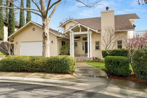 11 Donner Ln, Chico, CA 95928