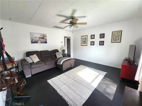Living - 633 E Walnut St, Willows, CA 95988 photo 1 of 1
