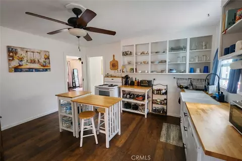Kitchen - 633 E Walnut St, Willows, CA 95988 photo 1 of 3