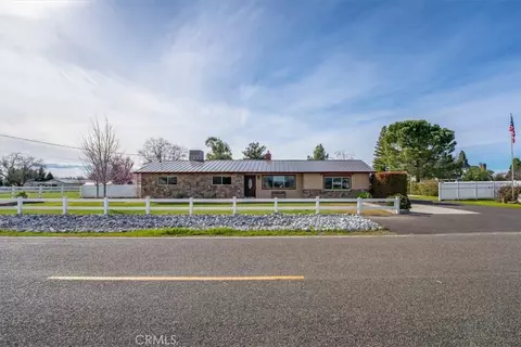 Exterior - 14115 Trinity Ave, Red Bluff, CA 96080 photo 8 of 19