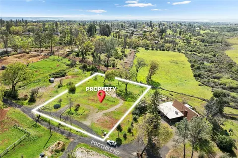212 Foothill Rd, Paradise, CA 95969