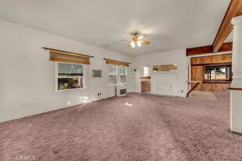 Living - 550 Bayles Ave, Red Bluff, CA 96080 photo 3 of 10
