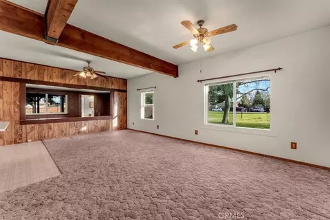 Living - 550 Bayles Ave, Red Bluff, CA 96080 photo 6 of 10