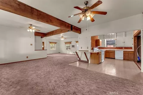Living - 550 Bayles Ave, Red Bluff, CA 96080 photo 8 of 10