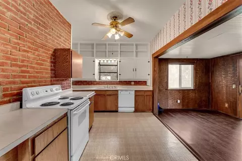 Kitchen - 550 Bayles Ave, Red Bluff, CA 96080 photo 3 of 3