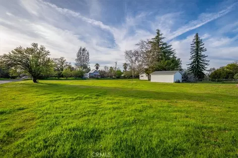 Exterior - 550 Bayles Ave, Red Bluff, CA 96080 photo 4 of 24