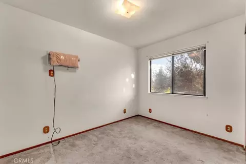 Bedroom - 550 Bayles Ave, Red Bluff, CA 96080 photo 5 of 5