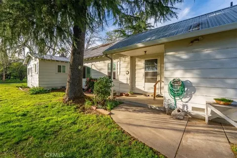 Exterior - 550 Bayles Ave, Red Bluff, CA 96080 photo 9 of 24