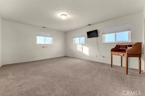 Bedroom - 21550 Leaf Ave, Corning, CA 96021 photo 4 of 6