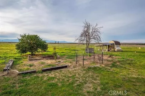 Exterior - 21550 Leaf Ave, Corning, CA 96021 photo 9 of 13