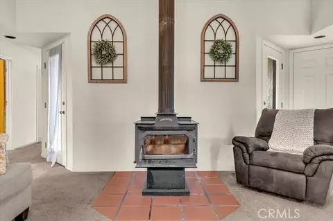 Entry Way - 21550 Leaf Ave, Corning, CA 96021 photo 3 of 5