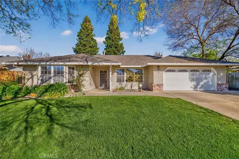 8 Shari Ln, Chico, CA 95928