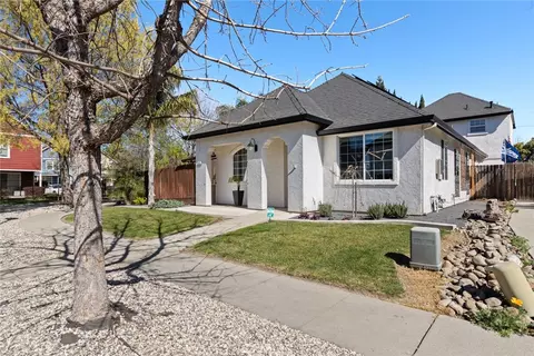 Exterior - 1813 Devonshire, Chico, CA 95928 photo 2 of 7
