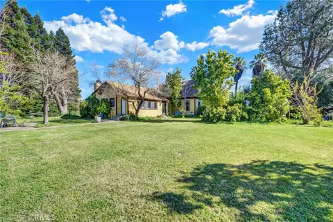 Exterior - 3829 Gardiner Ferry Rd, Corning, CA 96021 photo 4 of 9
