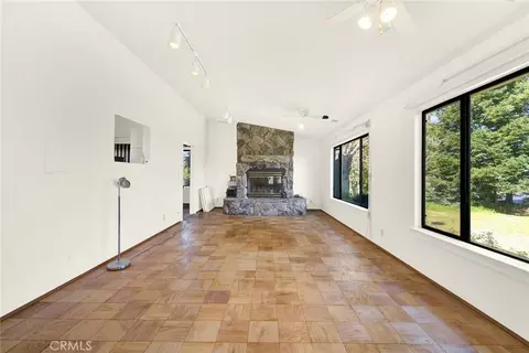 Living - 3829 Gardiner Ferry Rd, Corning, CA 96021 photo 2 of 5