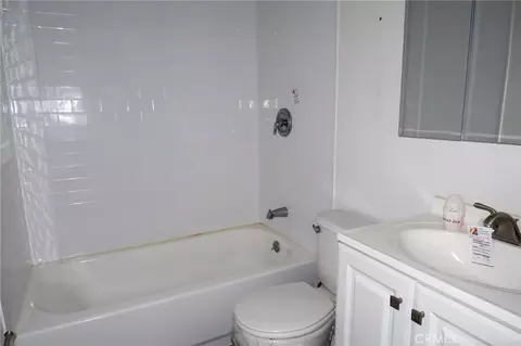 Bath - 806 Walnut St, Corning, CA 96021 photo 1 of 3