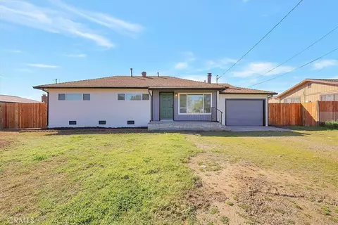 Exterior - 1984 16th St, Olivehurst, CA 95961 photo 2 of 9