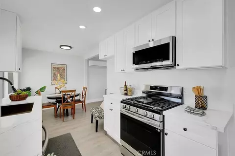 Kitchen - 1984 16th St, Olivehurst, CA 95961 photo 2 of 2