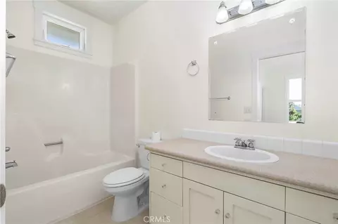 Bath - 1810 Roth, Chico, CA 95928 photo 4 of 4