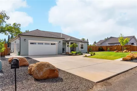 444 Apple Ln, Paradise, CA 95969