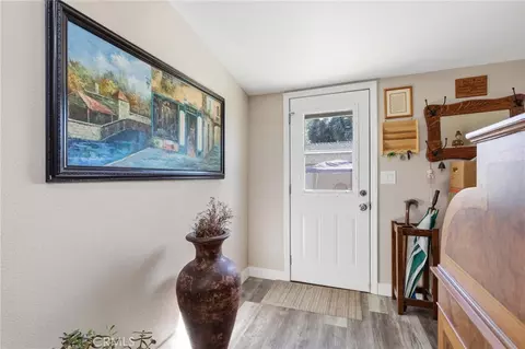 Entry Way - 458 Oregon, Gridley, CA 95948 photo 3 of 7