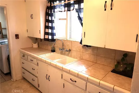 Kitchen - 409 4th St, Corning, CA 96021 photo 3 of 6