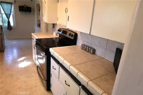 Kitchen - 409 4th St, Corning, CA 96021 photo 5 of 6