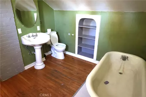 Bath - 409 4th St, Corning, CA 96021 photo 3 of 7