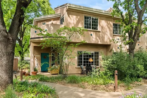 1997 Wild Oak Ln, Chico, CA 95928