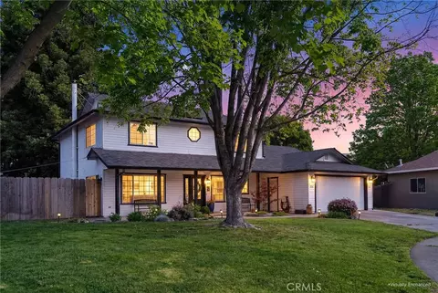 1060 Gateway Ln, Chico, CA 95926