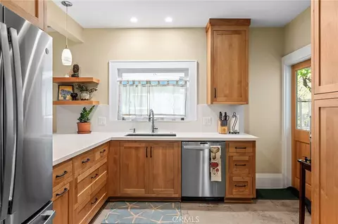 Kitchen - 587 E 3rd, Chico, CA 95928 photo 3 of 11