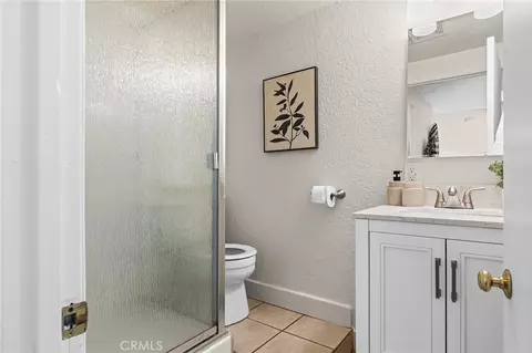 Bath - 587 E 3rd, Chico, CA 95928 photo 6 of 6