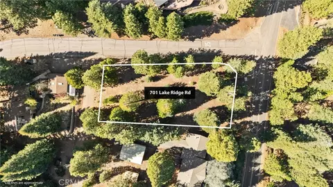 701 Lake Ridge Rd, Lake Almanor, CA 96137