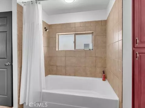 Bath - 181 Hanover, Weaverville, CA 96093 photo 2 of 5