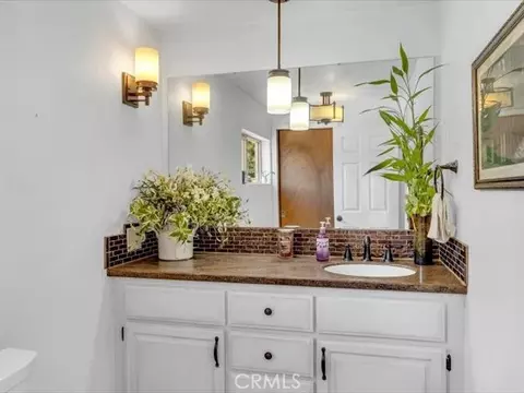 Bath - 181 Hanover, Weaverville, CA 96093 photo 3 of 5