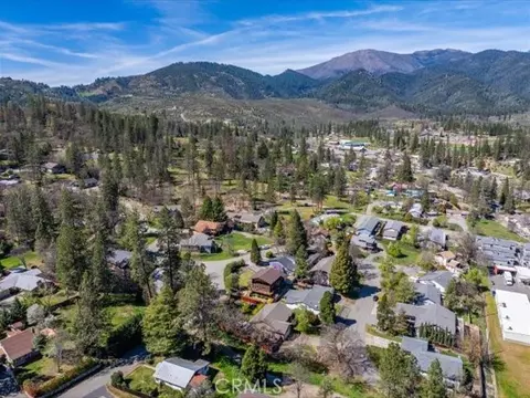 View/Area - 181 Hanover, Weaverville, CA 96093 photo 6 of 11