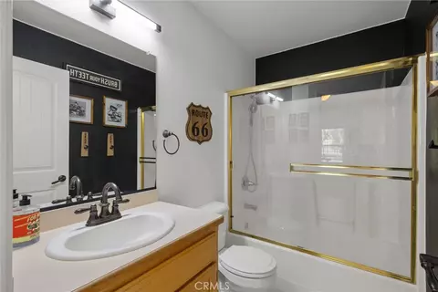 Bath - 5535 Janine Way, Corning, CA 96021 photo 4 of 4