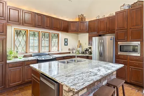 Kitchen - 5555 Platt Mtn, Forest Ranch, CA 95942 photo 3 of 5