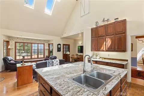 Kitchen - 5555 Platt Mtn, Forest Ranch, CA 95942 photo 5 of 5