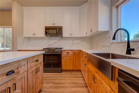 Kitchen - 5485 S Libby, Paradise, CA 95969 photo 3 of 7