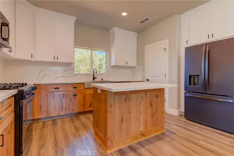 Kitchen - 5485 S Libby, Paradise, CA 95969 photo 4 of 7