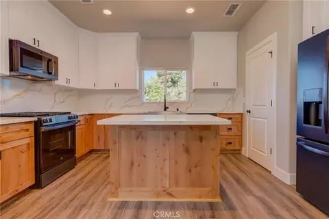 Kitchen - 5485 S Libby, Paradise, CA 95969 photo 2 of 7