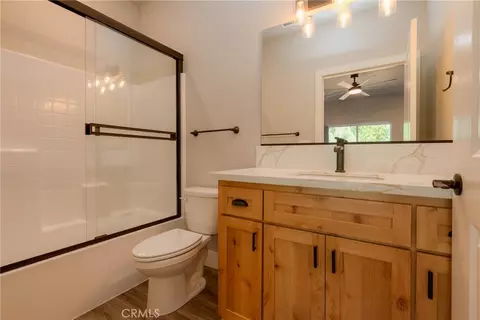 Bath - 5485 S Libby, Paradise, CA 95969 photo 1 of 3